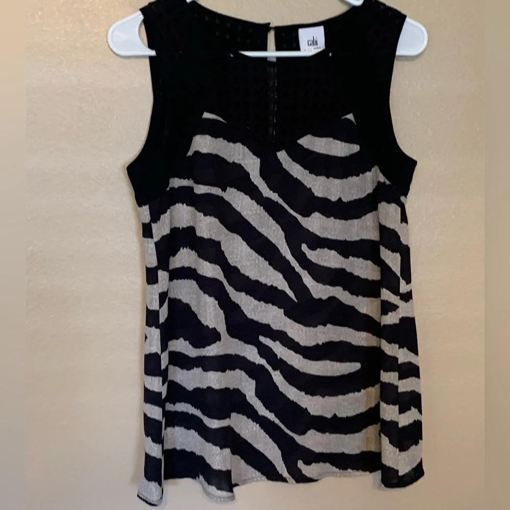CAbi style 5046 tivoli animal print sleeveless top size XS - Picture 3 of 4